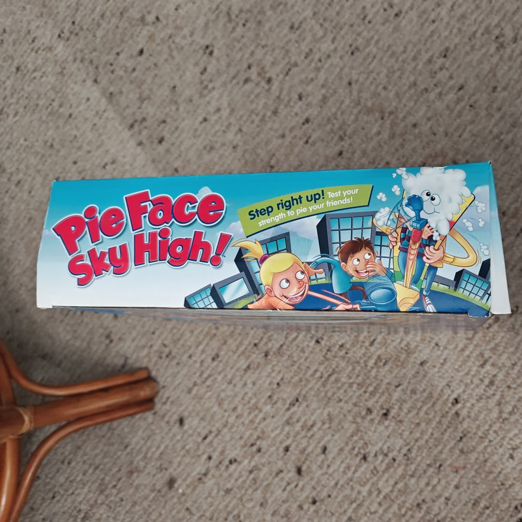 Hasbro C2130 Pie Face Sky High Game